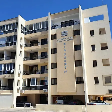 Appartamento Baloo Mackenzie 2 Bdr Flat Larnaca