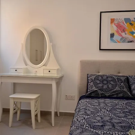 Baloo Mackenzie 2 Bdr Flat Apartment Larnaca